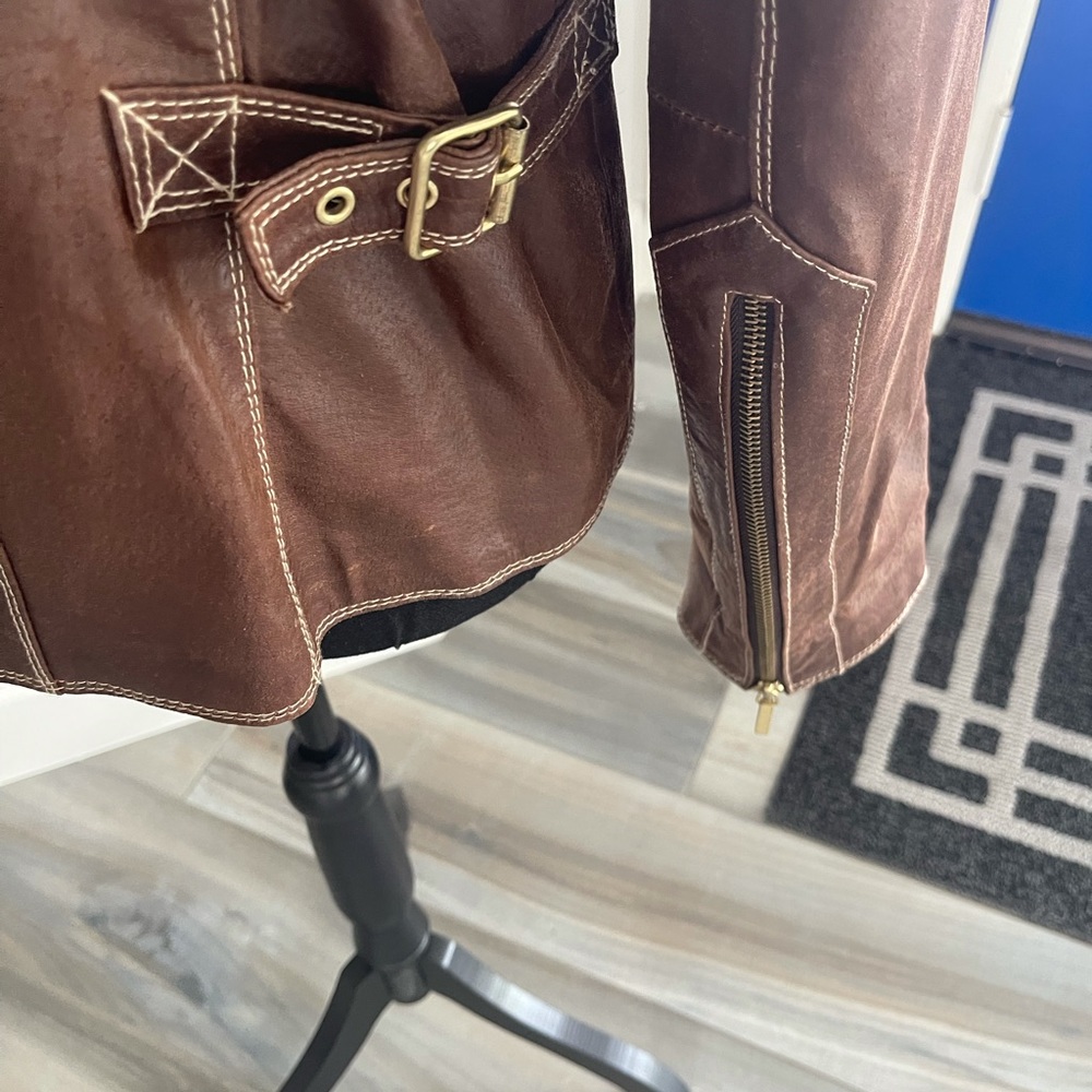 a.n.a A New Approach Brown Genuine Leather BomberJacket with zipper and button - Picture 3 of 11